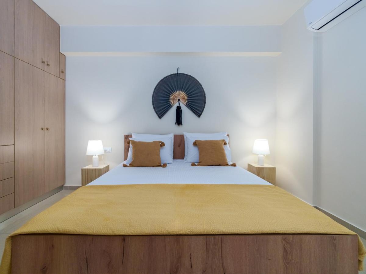 Oikies Luxury Apartments With Private Free Parking Area アイオス・ニコラオス エクステリア 写真