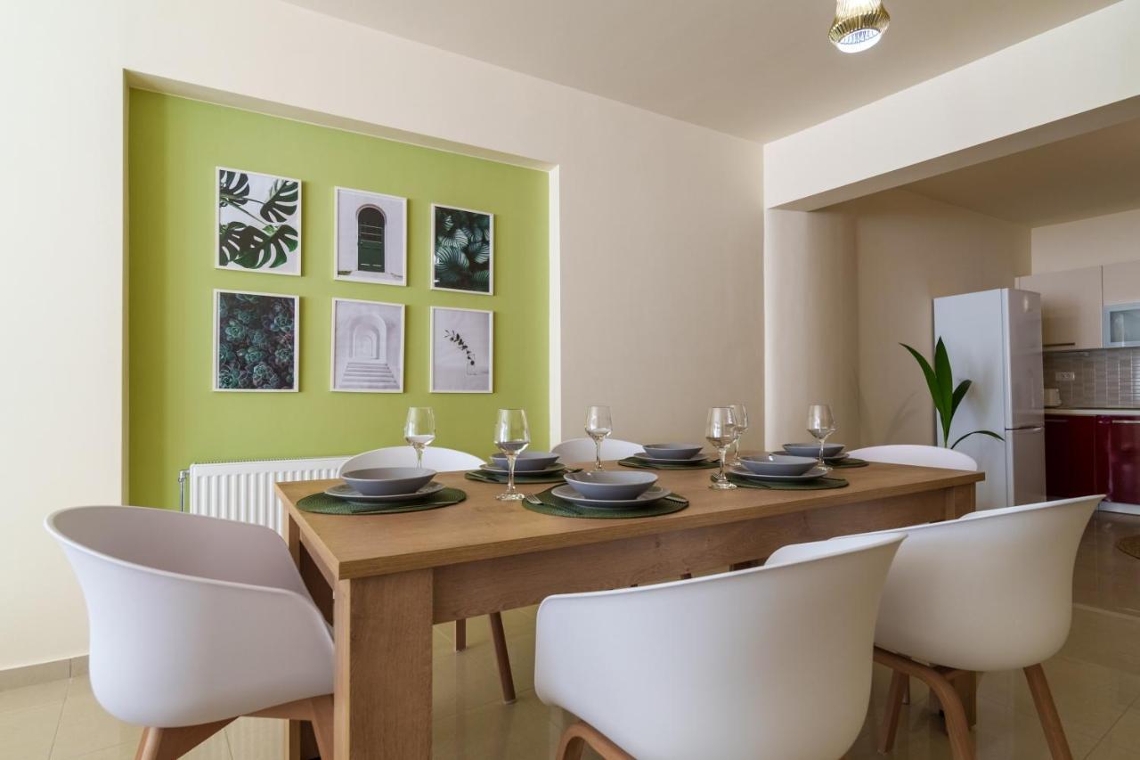 Oikies Luxury Apartments With Private Free Parking Area アイオス・ニコラオス エクステリア 写真