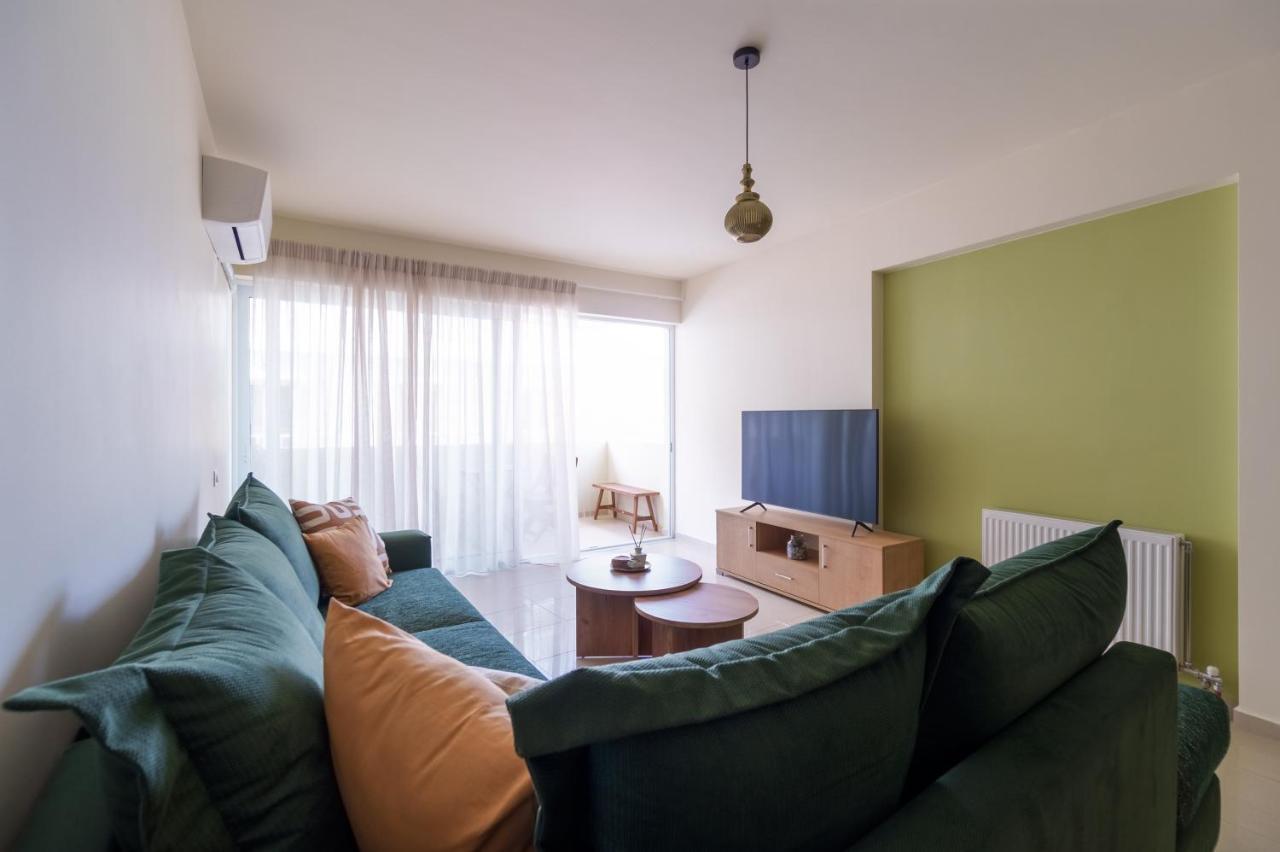 Oikies Luxury Apartments With Private Free Parking Area アイオス・ニコラオス エクステリア 写真