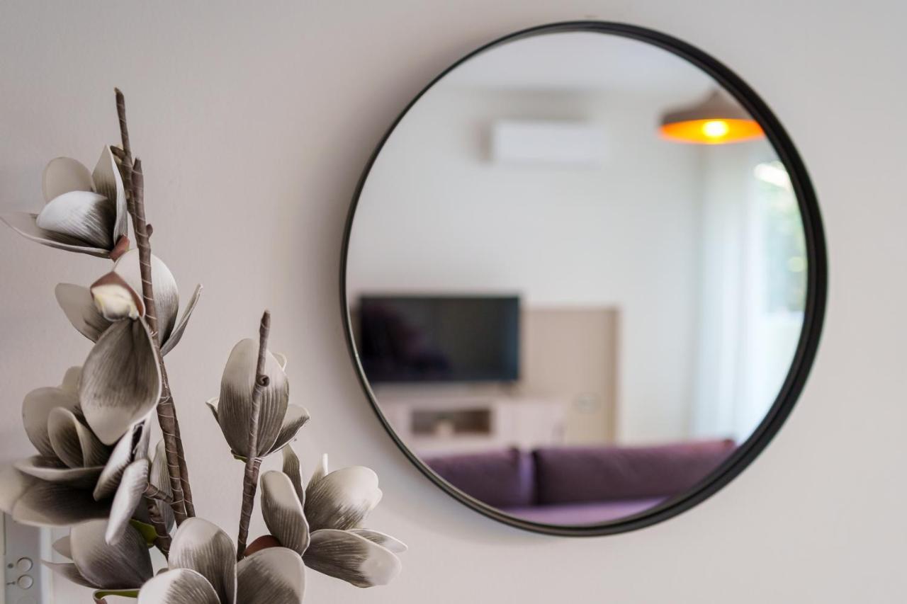 Oikies Luxury Apartments With Private Free Parking Area アイオス・ニコラオス エクステリア 写真